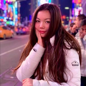 Meet your Posher, Elise